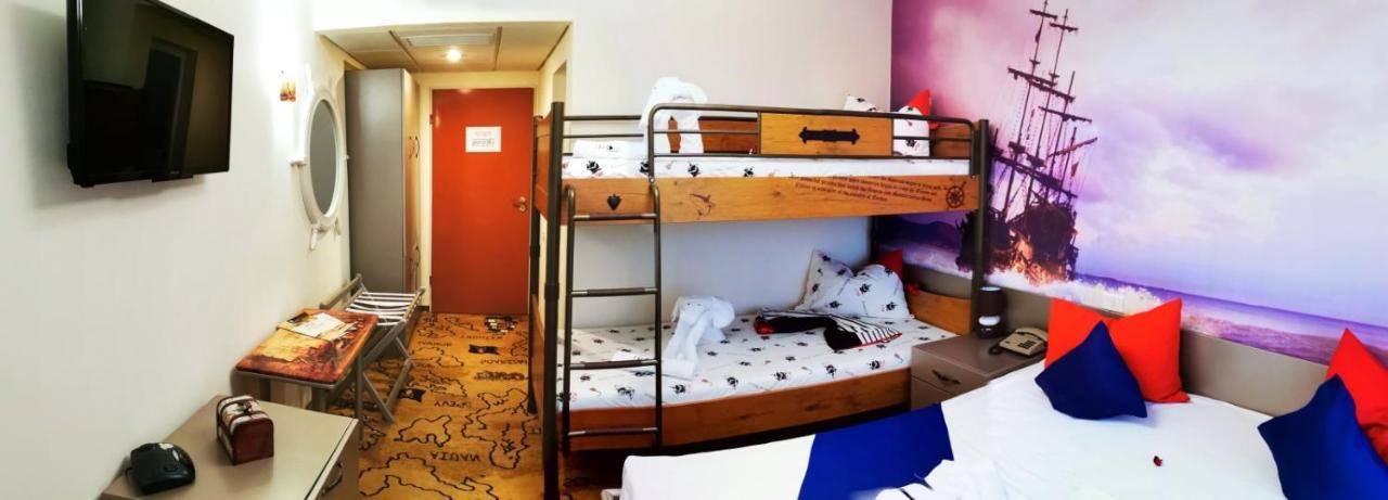 Hotel Pirates 3*